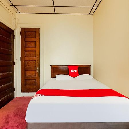 Oyo Hotel Bradford Main St Pa Kültér fotó